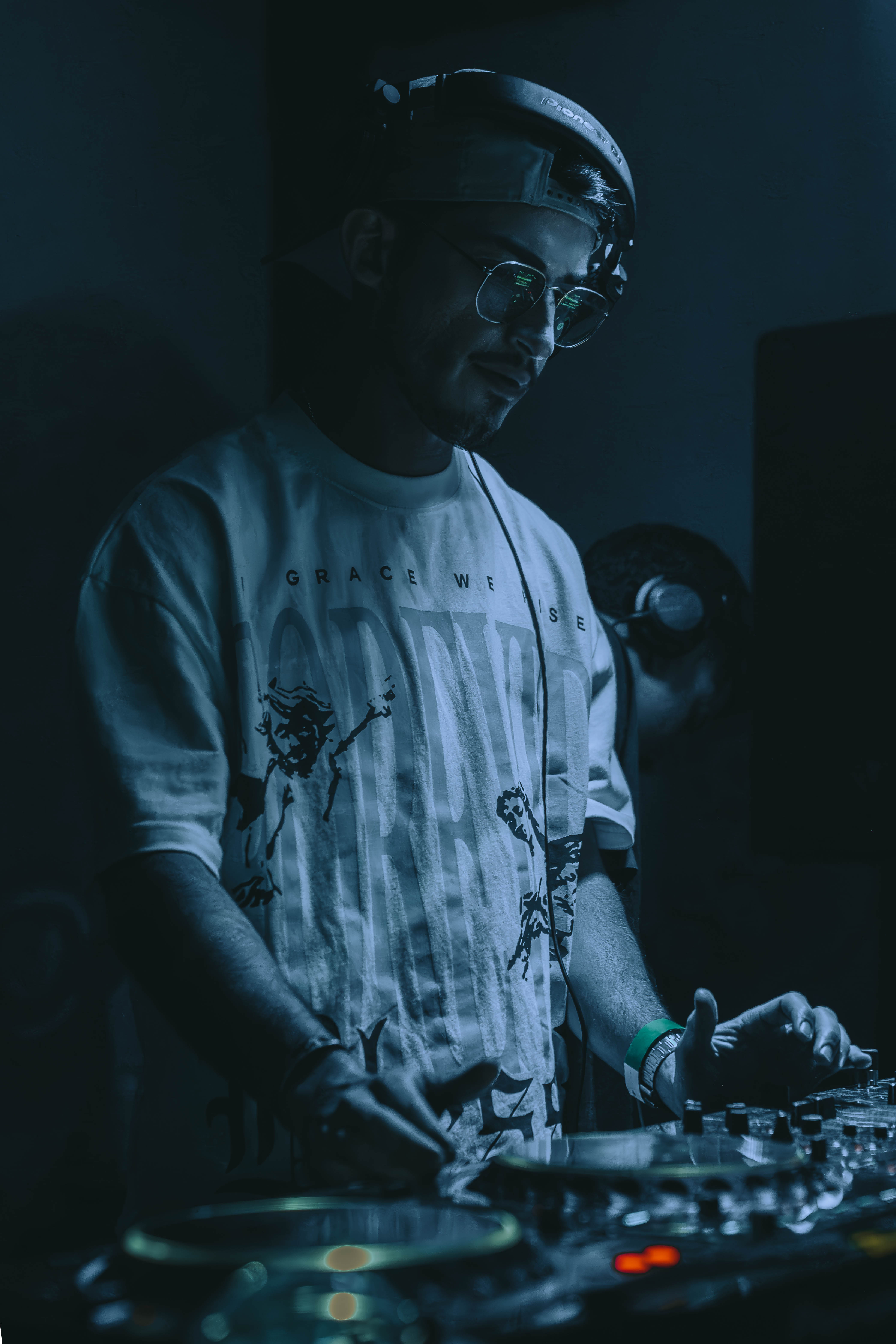 Ruster performing live as a DJ